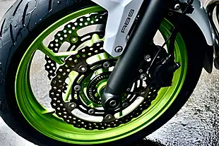 Used 2021 Kawasaki Z650 Supernaked White - Interior and Exterior details 12