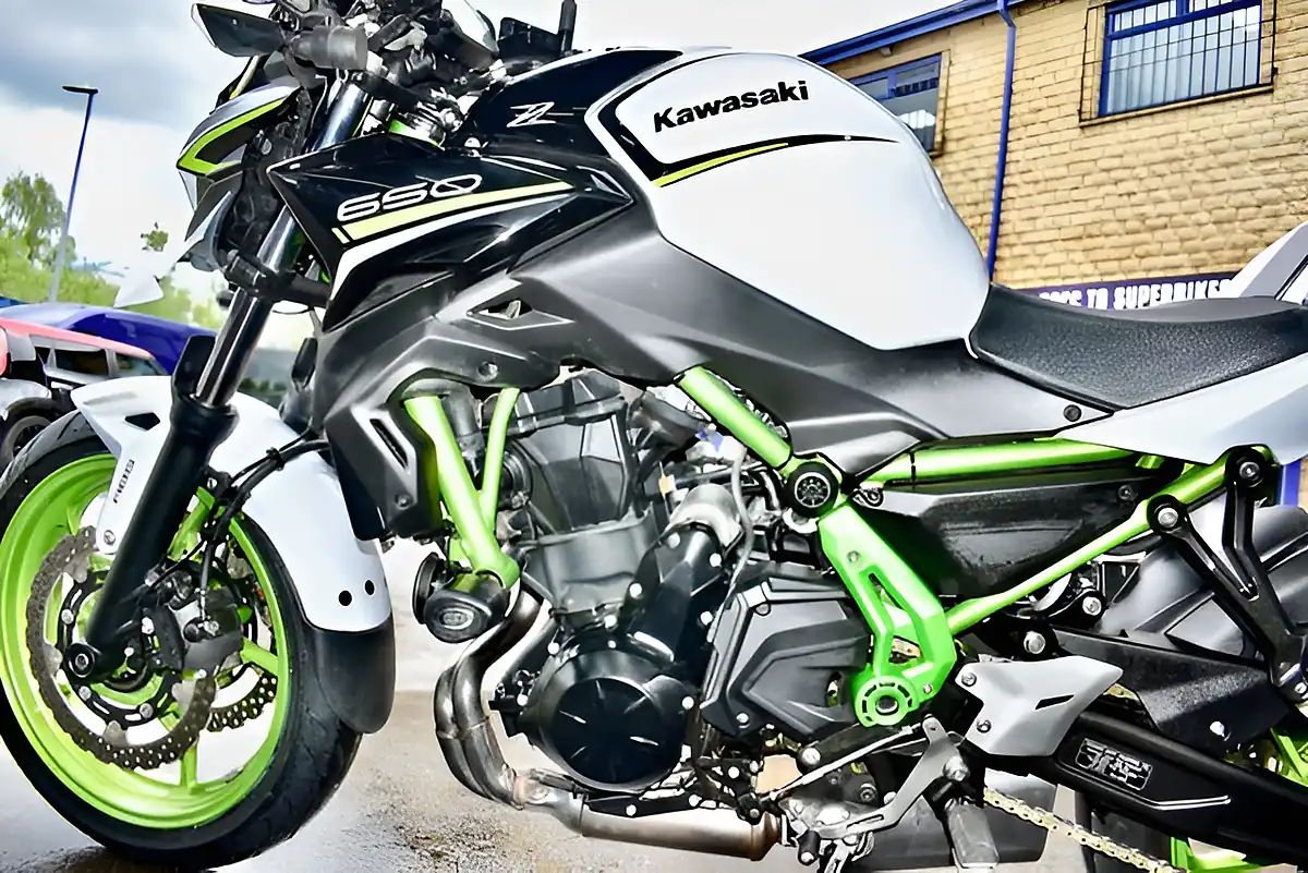 Used 2021 Kawasaki Z650 Supernaked White - Interior and Exterior details 13