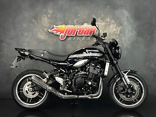 2021 Kawasaki Z900 RS Modern Classic