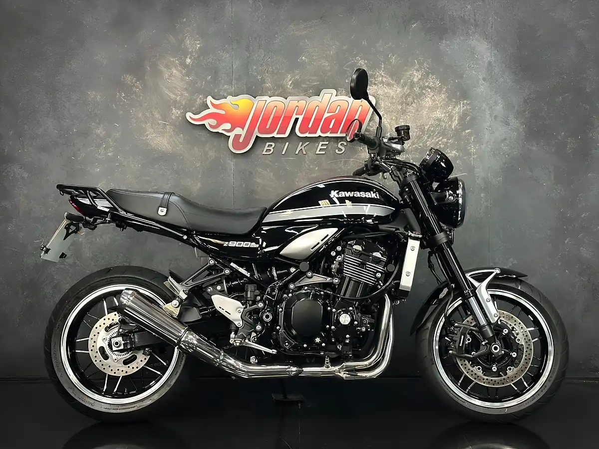 Used 2021 Kawasaki Z900 RS Modern Classic Black - Front View