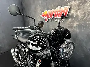 Used 2021 Kawasaki Z900 RS Modern Classic Black - Interior and Exterior details 10