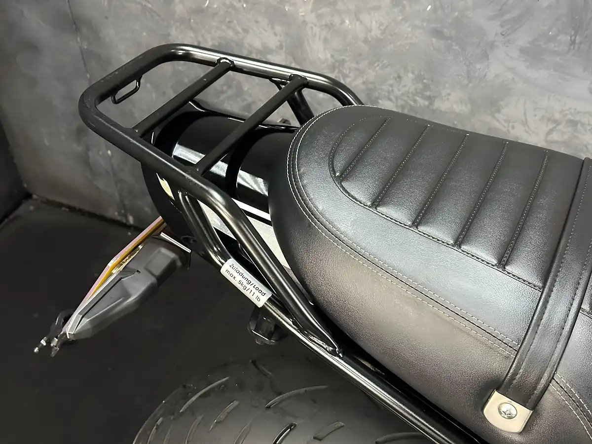 Used 2021 Kawasaki Z900 RS Modern Classic Black - Interior and Exterior details 13