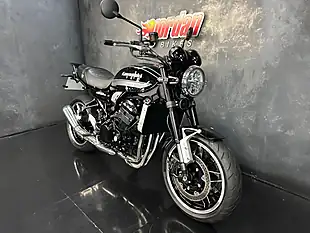 Used 2021 Kawasaki Z900 RS Modern Classic Black - Interior and Exterior details 4