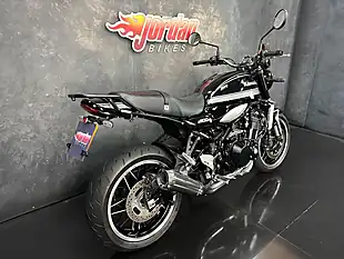 Used 2021 Kawasaki Z900 RS Modern Classic Black - Interior and Exterior details 6