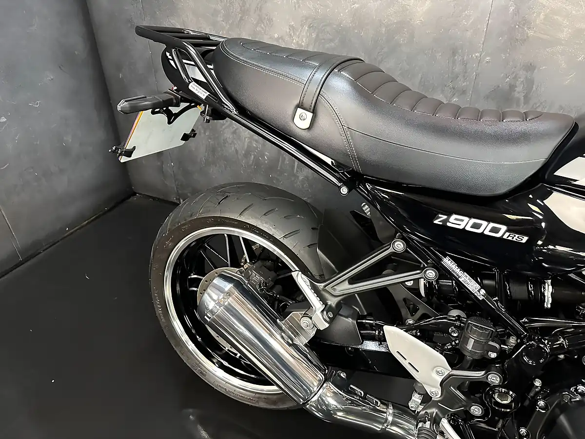 Used 2021 Kawasaki Z900 RS Modern Classic Black - Interior and Exterior details 7