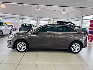 Used 2021 Kia Ceed 2 Nav Brown - Interior and Exterior details 4