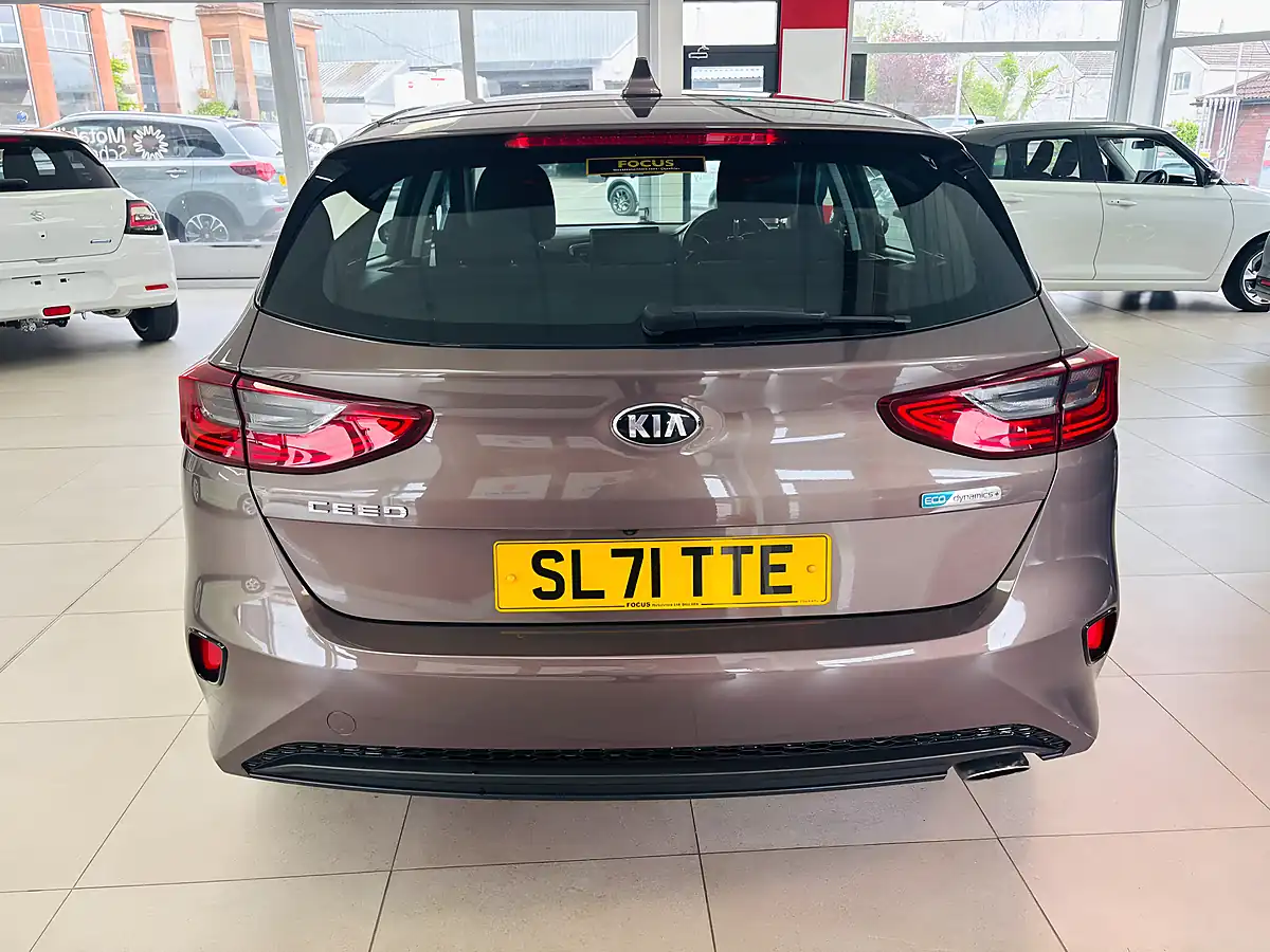 Used 2021 Kia Ceed 2 Nav Brown - Interior and Exterior details 6