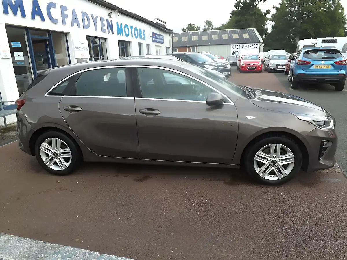Used 2021 Kia Ceed 2 Nav Brown - Interior and Exterior details 10