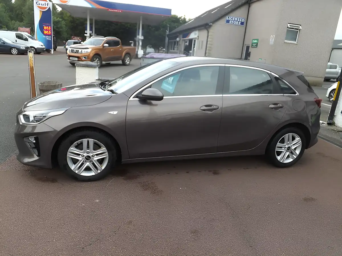 Used 2021 Kia Ceed 2 Nav Brown - Interior and Exterior details 4