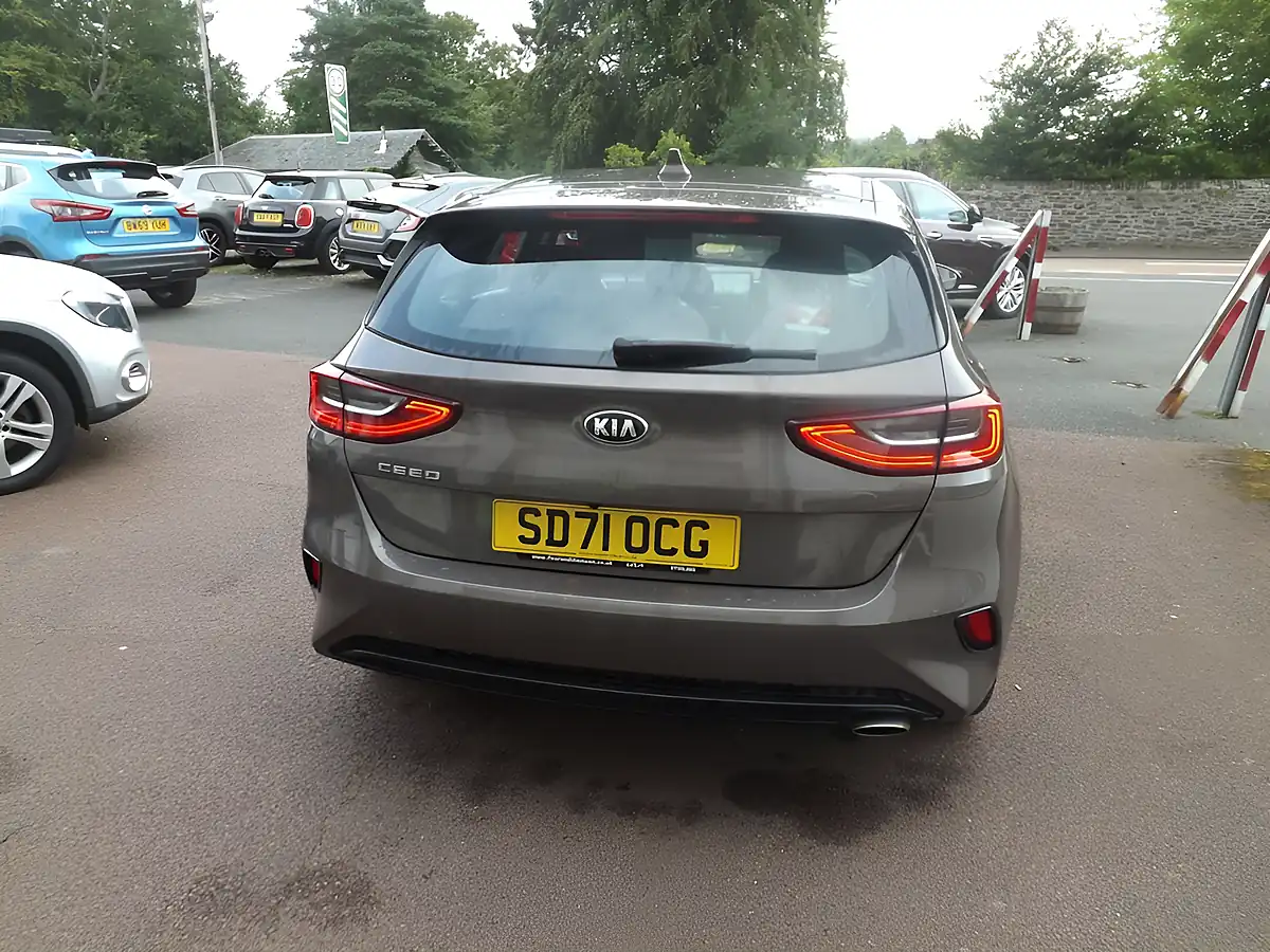 Used 2021 Kia Ceed 2 Nav Brown - Interior and Exterior details 6