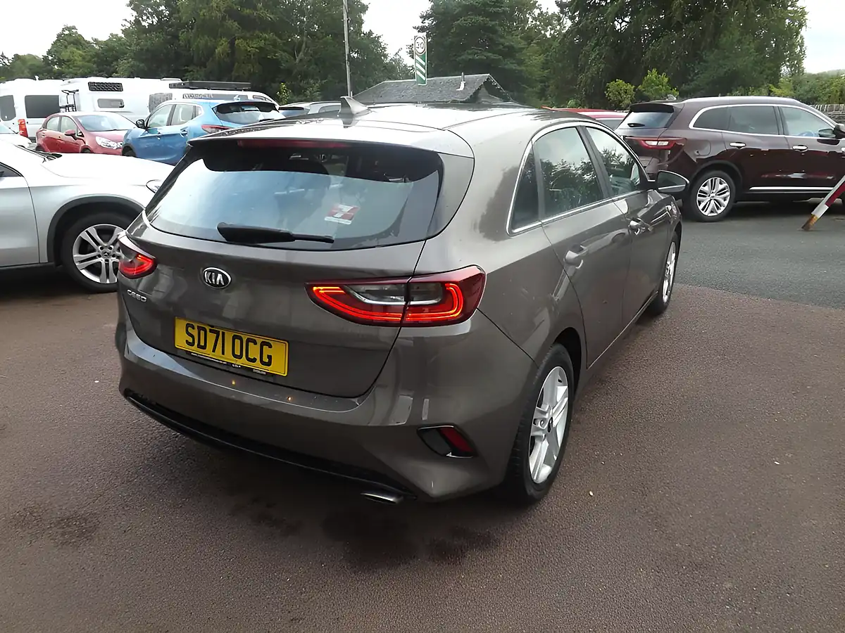 Used 2021 Kia Ceed 2 Nav Brown - Interior and Exterior details 9