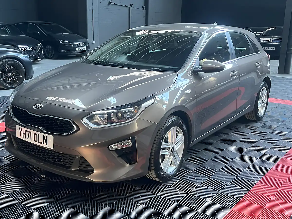 Used 2021 Kia Ceed 2 Nav Brown - Interior and Exterior details 4