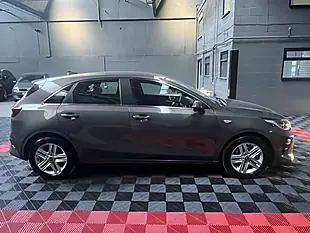 Used 2021 Kia Ceed 2 Nav Brown - Interior and Exterior details 5