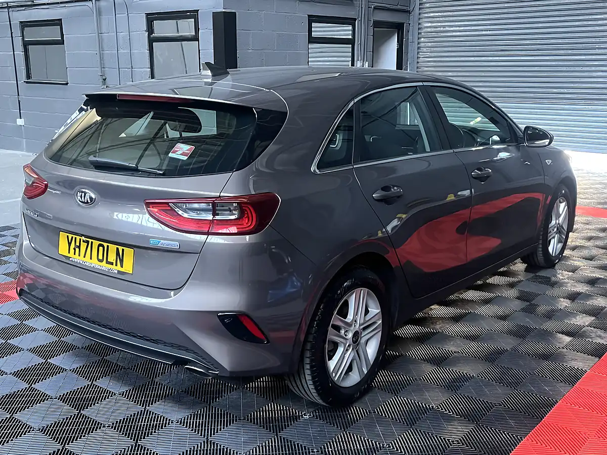 Used 2021 Kia Ceed 2 Nav Brown - Interior and Exterior details 9