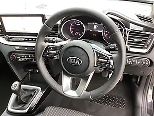 Used 2021 Kia Ceed 3 Black - Interior and Exterior details 10