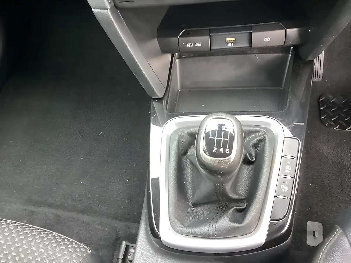 Used 2021 Kia Ceed 3 Black - Interior and Exterior details 12