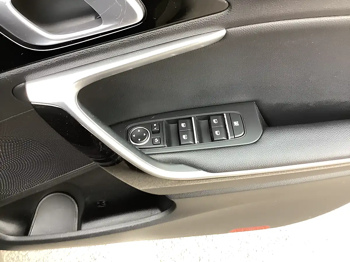 Used 2021 Kia Ceed 3 Black - Interior and Exterior details 13
