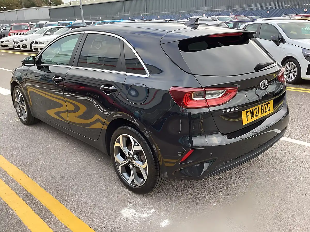 Used 2021 Kia Ceed 3 Black - Interior and Exterior details 2