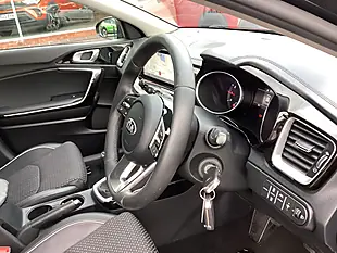 Used 2021 Kia Ceed 3 Black - Interior and Exterior details 6