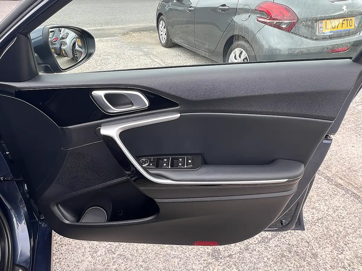 Used 2021 Kia Ceed 3 Sportswagon Cosmo Blue Met - Interior and Exterior details 13