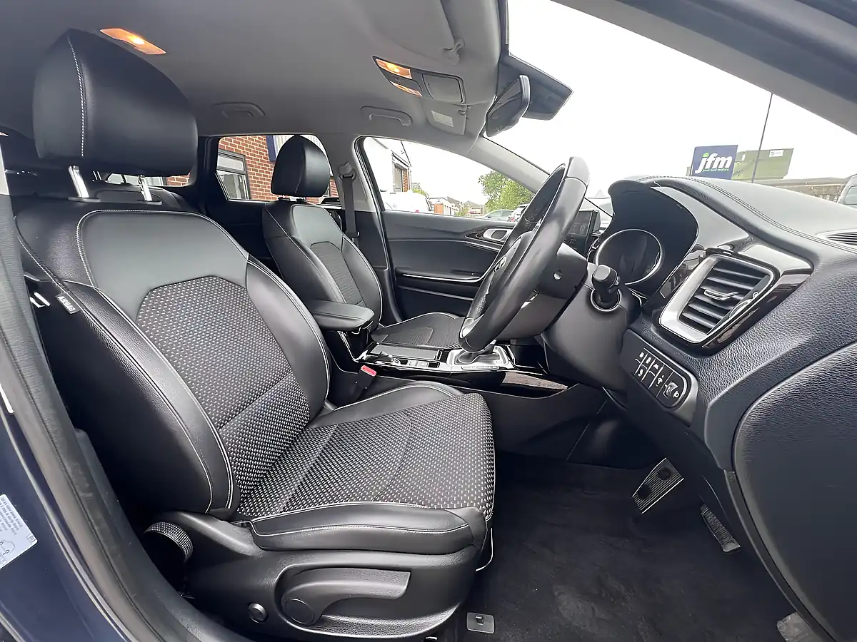 Used 2021 Kia Ceed 3 Sportswagon Cosmo Blue Met - Interior and Exterior details 3