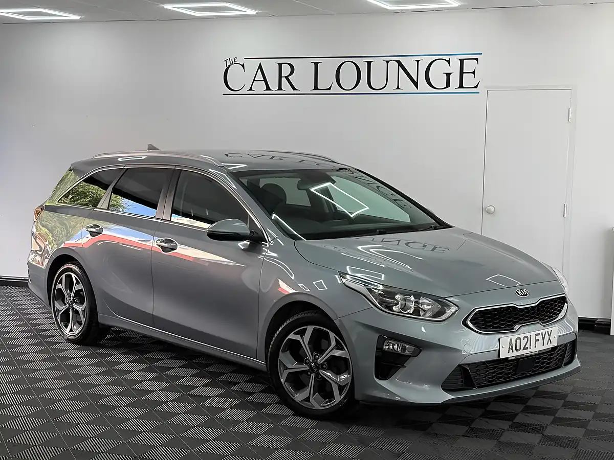 Used 2021 Kia Ceed Sportswagon 3 Silver - Front View