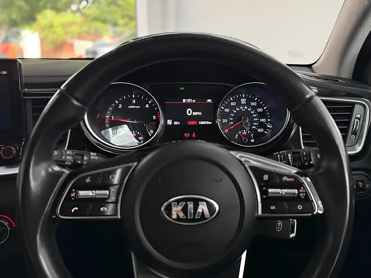 Used 2021 Kia Ceed Sportswagon 3 Silver - Interior and Exterior details 15