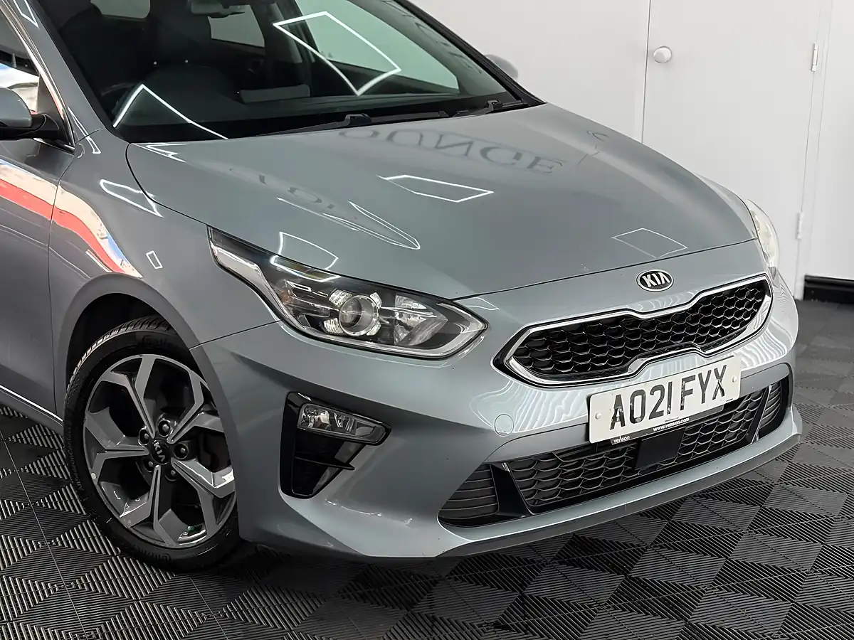 Used 2021 Kia Ceed Sportswagon 3 Silver - Interior and Exterior details 7