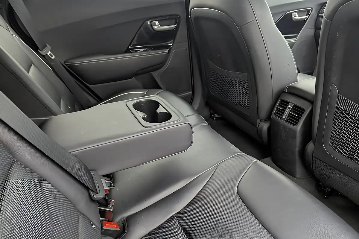 Used 2021 Kia Niro 3 Black - Interior and Exterior details 14