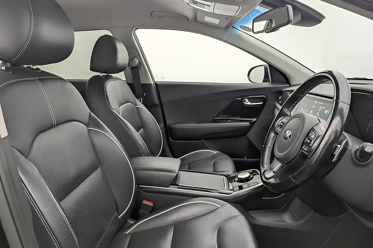 Used 2021 Kia Niro 3 Black - Interior and Exterior details 2