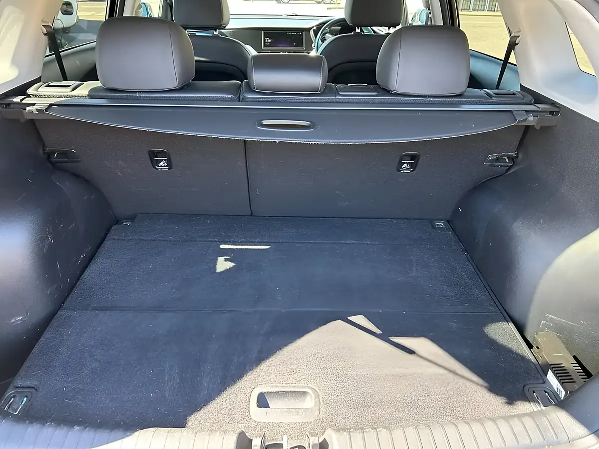 Used 2021 Kia Niro 3 Black - Interior and Exterior details 15