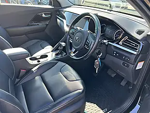 Used 2021 Kia Niro 3 Black - Interior and Exterior details 8