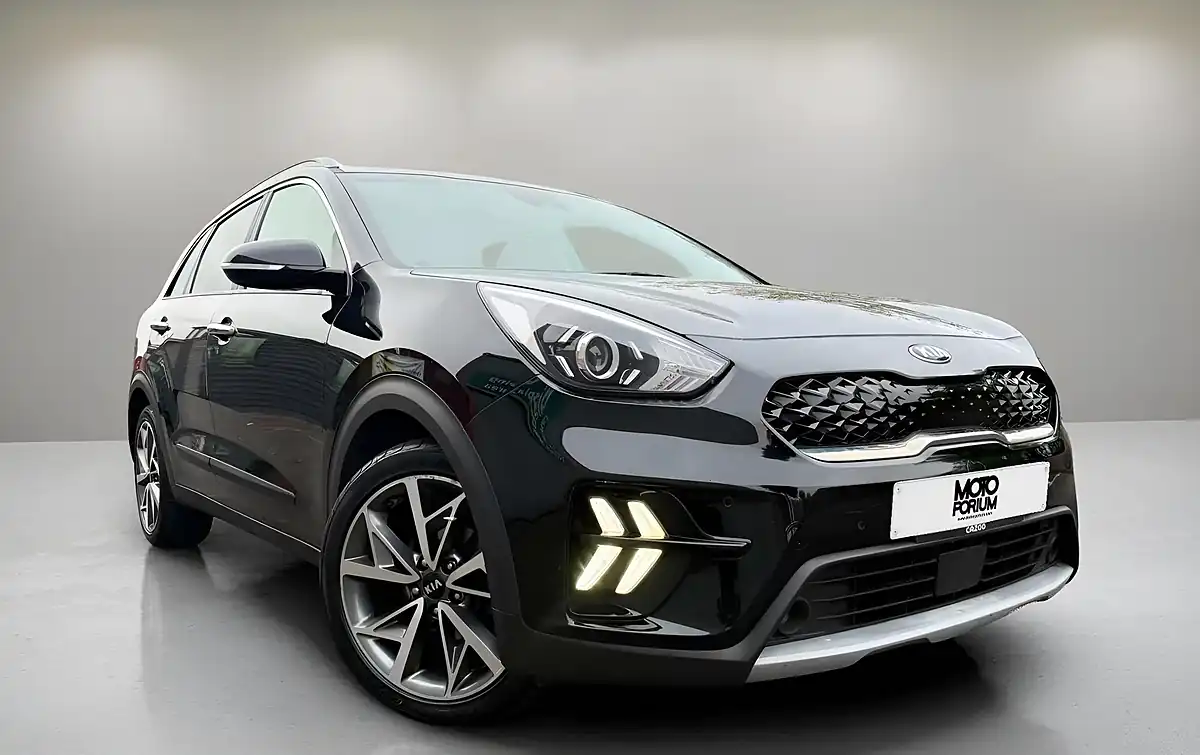 Used 2021 Kia Niro 3 Black - Front View