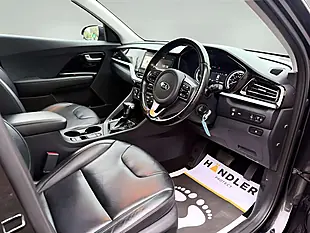 Used 2021 Kia Niro 3 Black - Interior and Exterior details 10