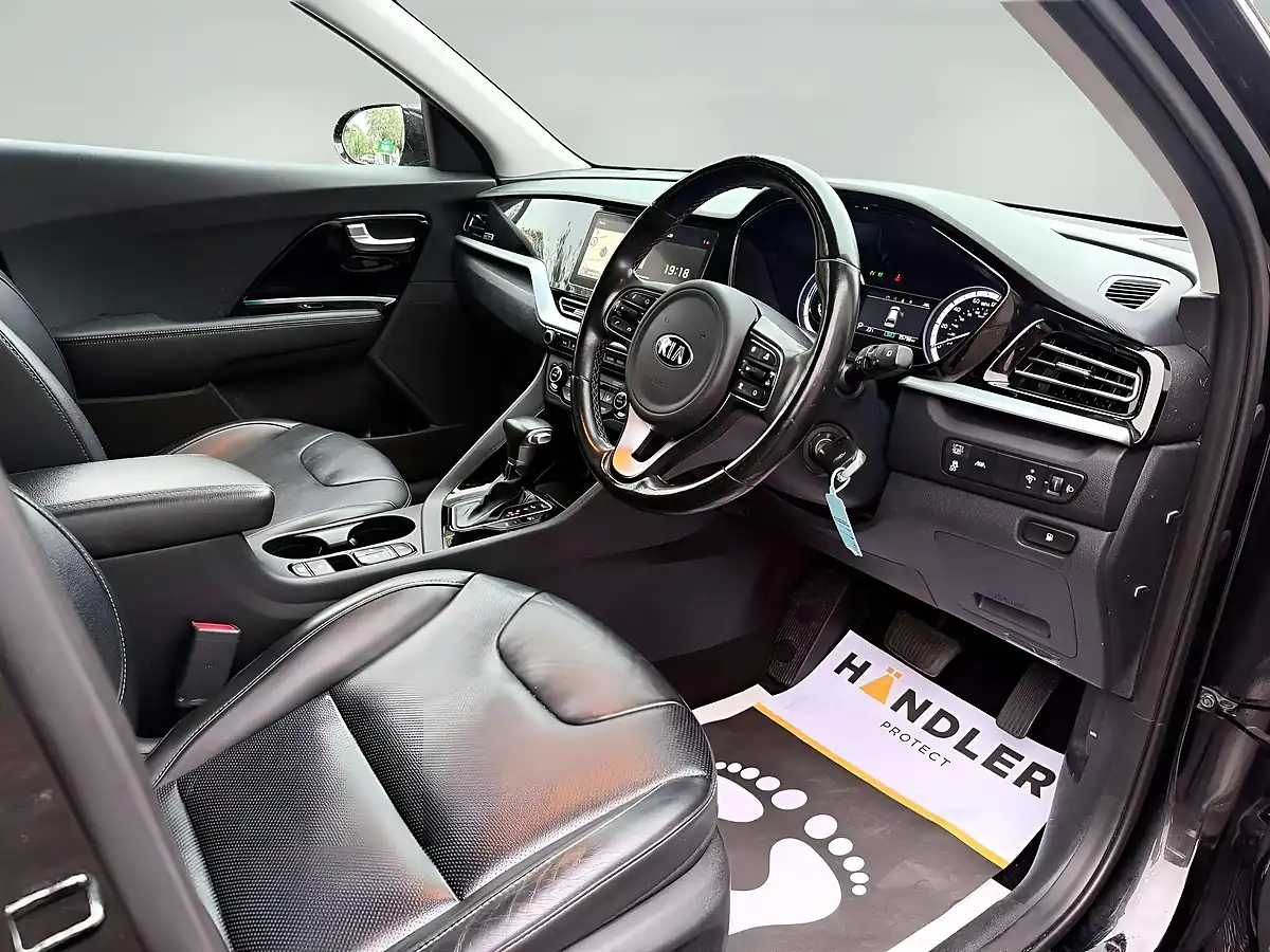 Used 2021 Kia Niro 3 Black - Interior and Exterior details 10