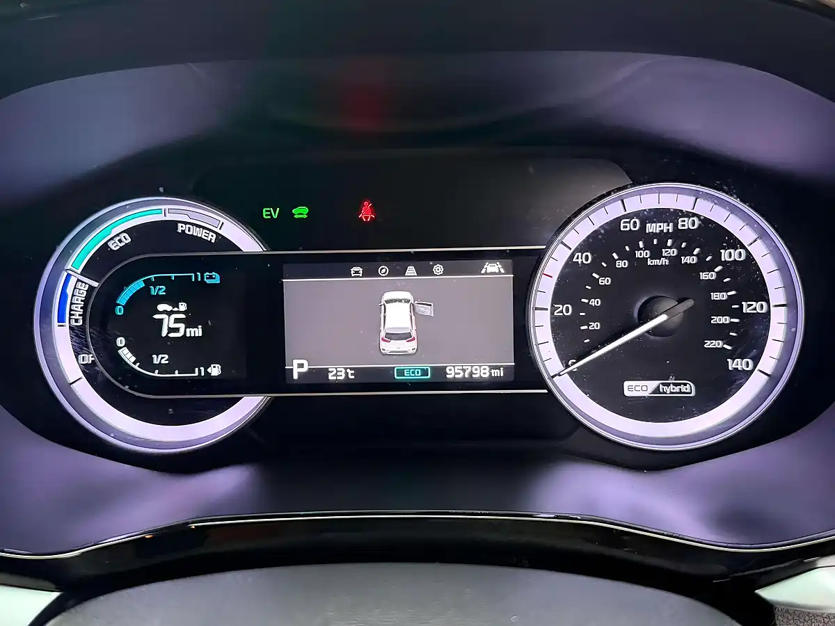 Used 2021 Kia Niro 3 Black - Interior and Exterior details 11