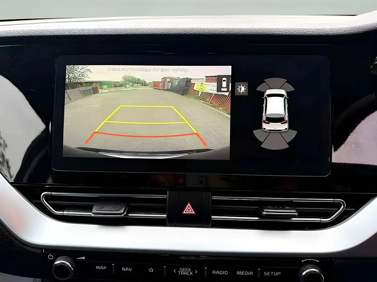Used 2021 Kia Niro 3 Black - Interior and Exterior details 13
