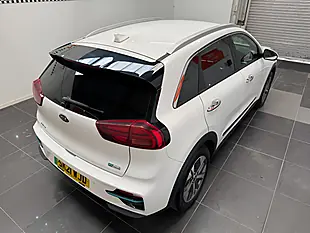 Used 2021 Kia Niro 3 White - Interior and Exterior details 19