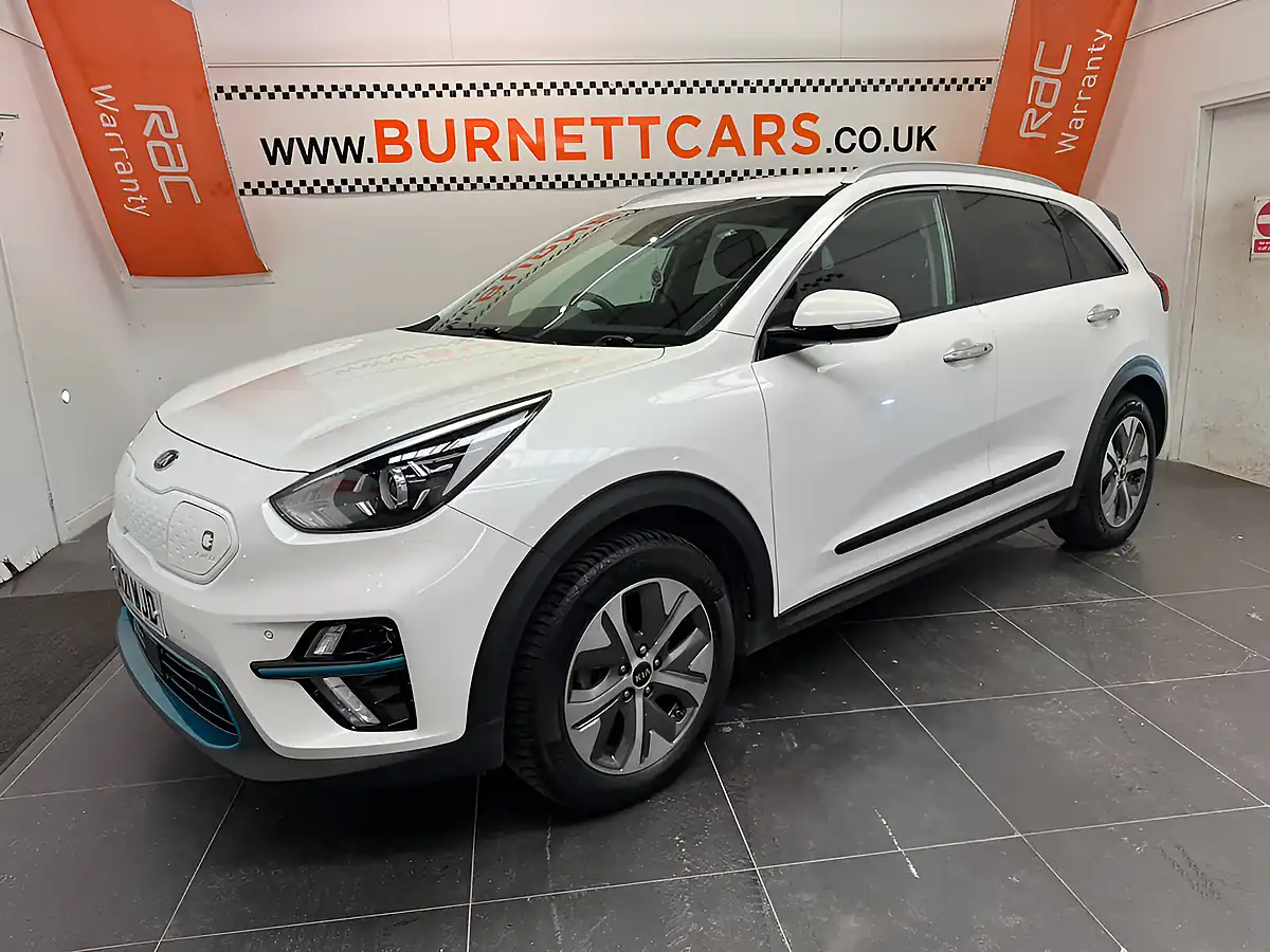 Used 2021 Kia Niro 3 White - Interior and Exterior details 2
