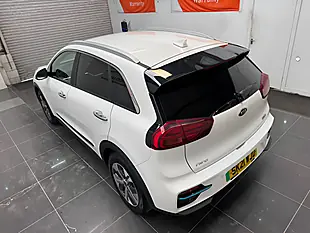 Used 2021 Kia Niro 3 White - Interior and Exterior details 20