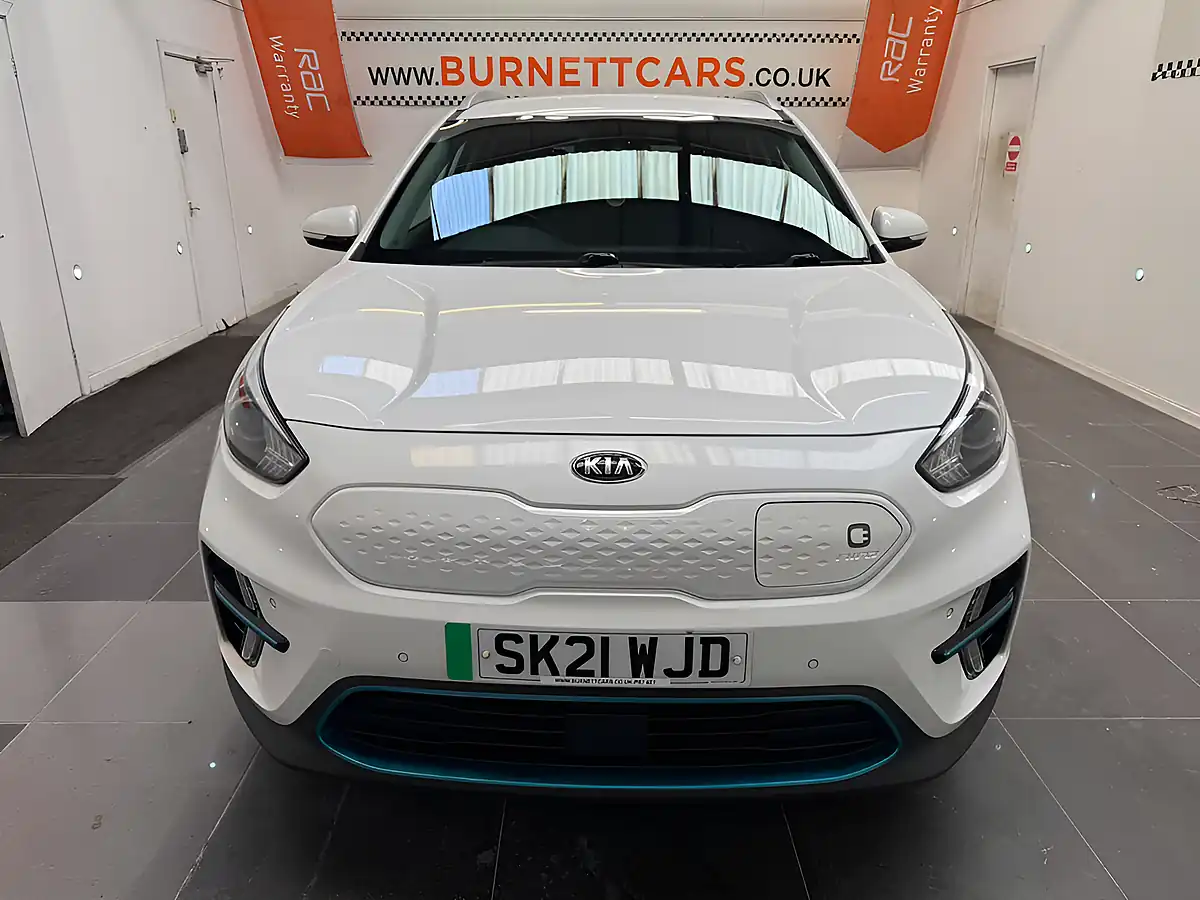 Used 2021 Kia Niro 3 White - Interior and Exterior details 5