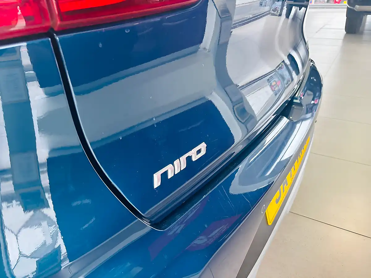 Used 2021 Kia Niro Connect Blue - Interior and Exterior details 12