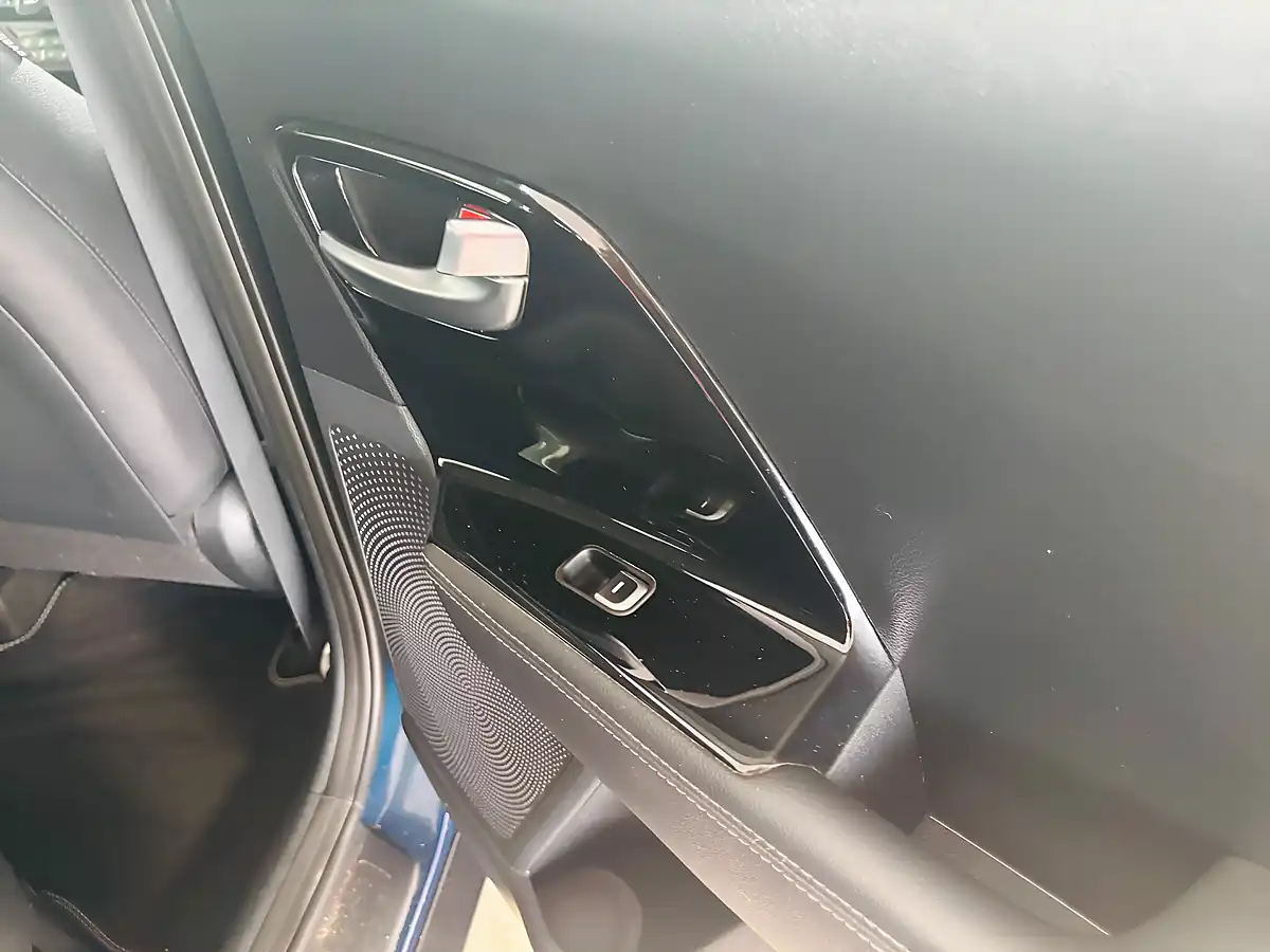 Used 2021 Kia Niro Connect Blue - Interior and Exterior details 14