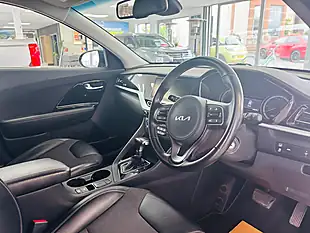 Used 2021 Kia Niro Connect Blue - Interior and Exterior details 16