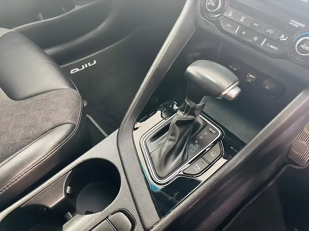 Used 2021 Kia Niro Connect Blue - Interior and Exterior details 19