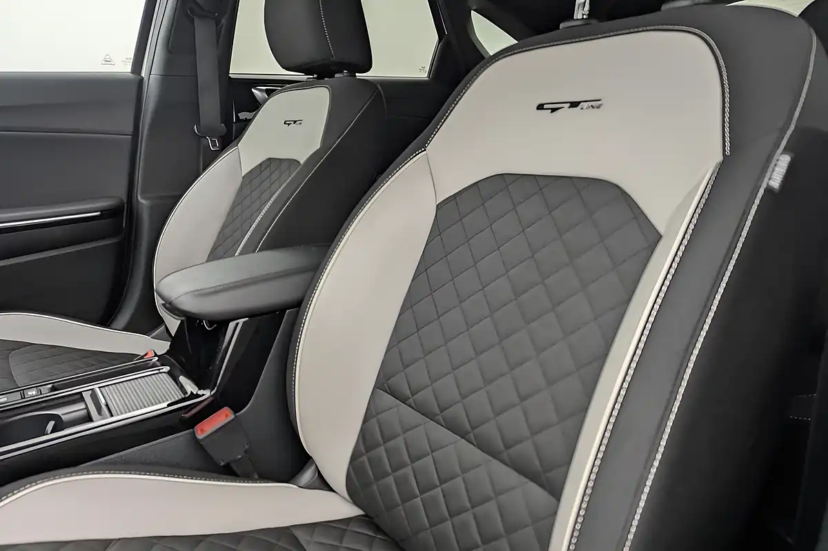 Used 2021 Kia Proceed GT-Line Shooting Brake White - Interior and Exterior details 13