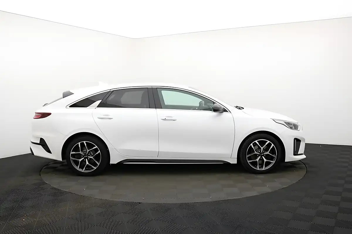 Used 2021 Kia Proceed GT-Line Shooting Brake White - Interior and Exterior details 2