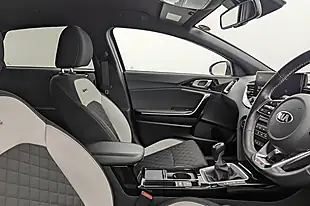 Used 2021 Kia Proceed GT-Line Shooting Brake White - Interior and Exterior details 3