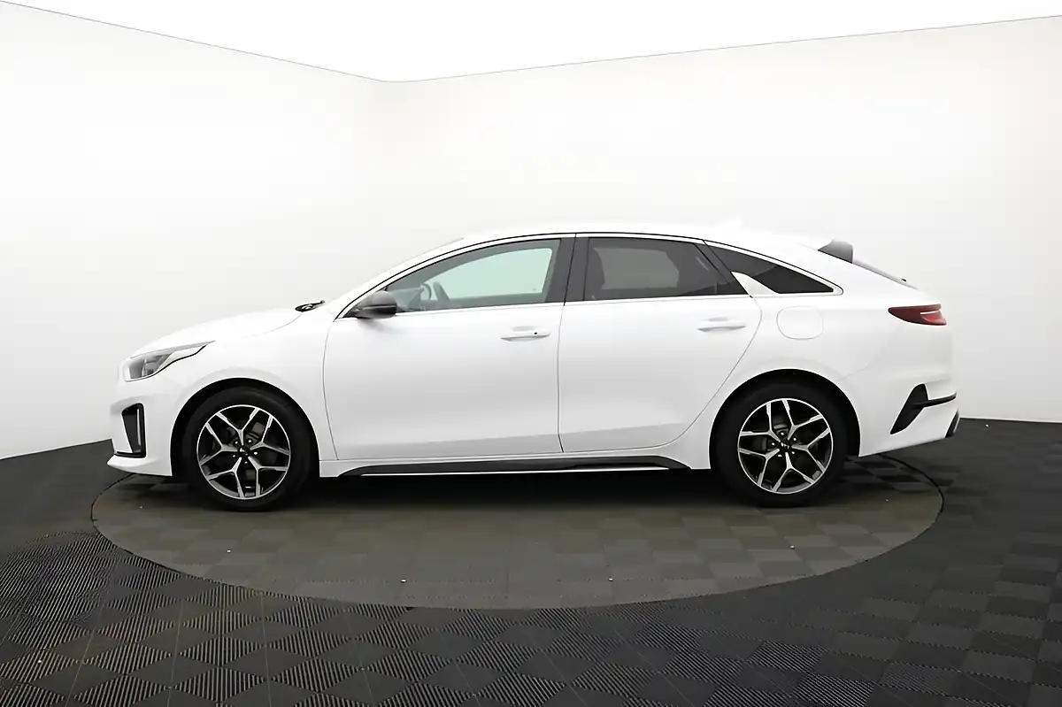 Used 2021 Kia Proceed GT-Line Shooting Brake White - Interior and Exterior details 7