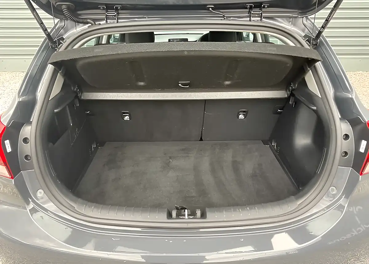 Used 2021 Kia Rio 2 Grey - Interior and Exterior details 18
